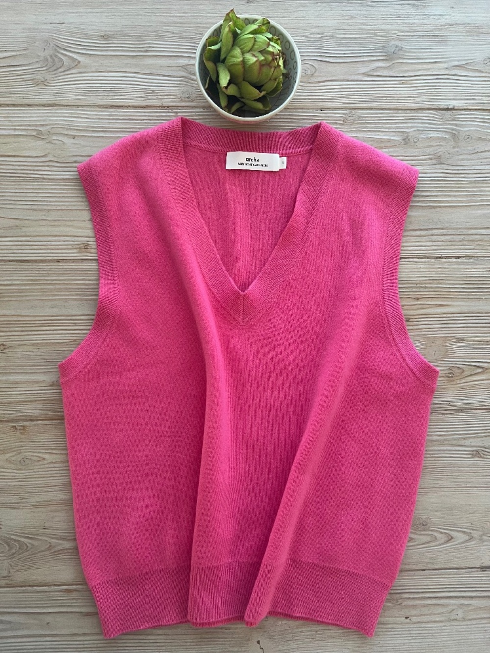 Arch4 baby goat, cashmere sweater, vest, geranium, pink, size, large, NWT